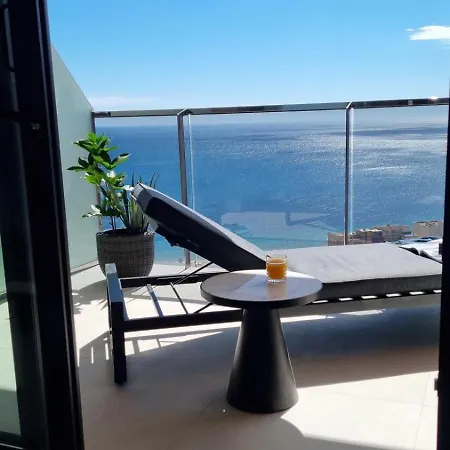 High Floor Sunset Waves Apartment *
